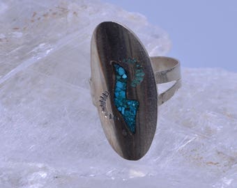 Turquoise ring with sterling silver setting - Size 6 1/2 - 173