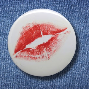 Lipstick Kiss Pin