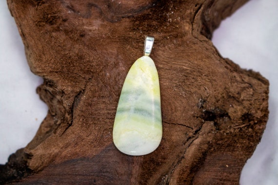Serpentine Pendant Gemstone Necklace - Jade Tooth Pendant Meaning Serpentine Pendant Gemstone Necklace - Jade Tooth Pendant Meaning