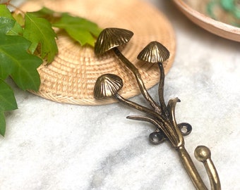 Beautiful Gold Metal Fungi Cluster Mushroom Wall Hook - For Keys, Bags, Scarves, Bathroom, Kitchen
