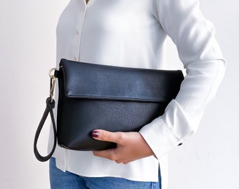 Schwarze Clutch Geldbörse - Vegane Foldover Clutch - Kunstleder Clutch Tasche - Schwarze Crossbody Tasche - Abnehmbarer Riemen - Schwarze Foldover Clutch