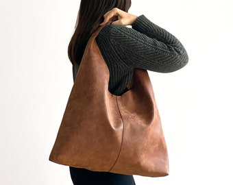 Sac Hobo en cuir végétalien marron - Sac Slouchy - Sac à bandoulière Hobo - Faux cuir en détresse - Sac Hobo pour femme - Sac à main de tous les jours -Redmaus