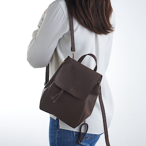Mini sac à dos - Sac marron foncé - Sac à dos végétalien - Sac convertible - Sac à dos marron foncé