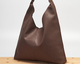 Vegane Leder Hobo Tasche in Dunkelbraun - Slouchy Tasche - Hobo Schultertasche - Kunstleder im Used-Look - Hobo Tasche für Damen - Alltagshandtasche