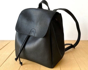 Minimalist Backpack in Black - Vegan Backpack - Water Resistant - Vegan Leather - Natural Grain Finish - Everyday Backpack for Women