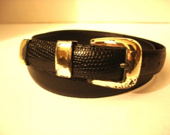 Cinturón vintage de piel de vacuno negra con hebilla plateada, talla unisex 34/85, fabricado en Italia.