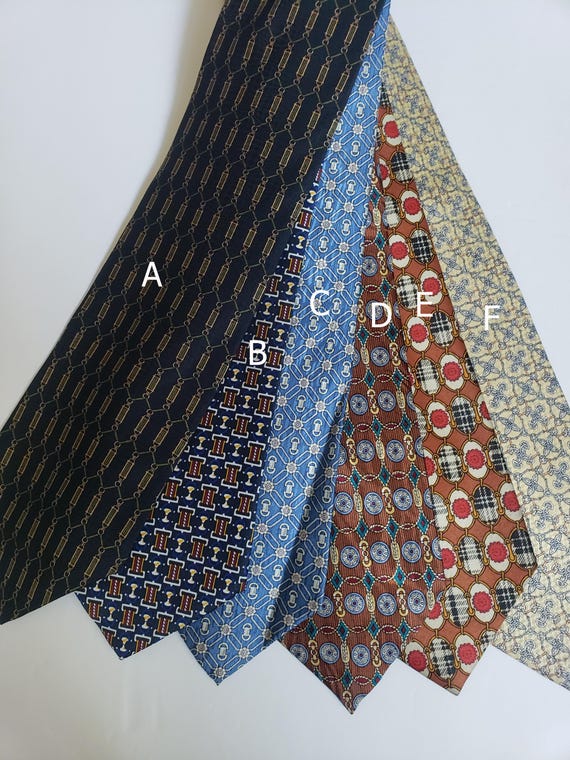 Vintage Equestrian Horse Snaffle Bit Necktie - Men's Tie