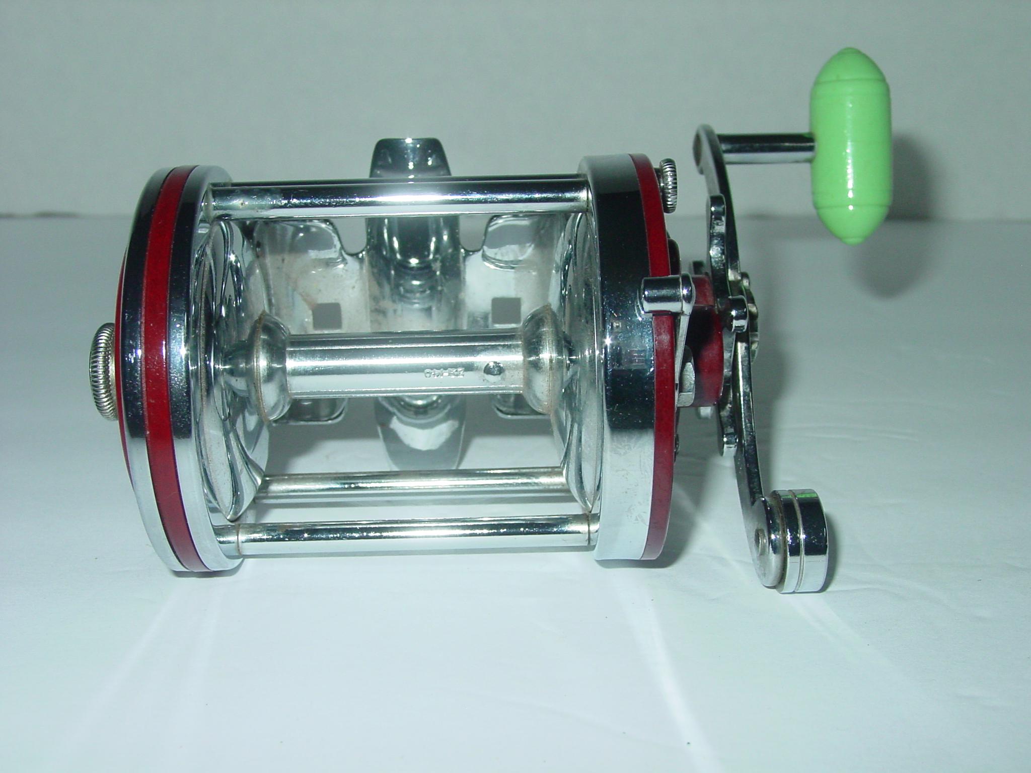 Ancien Moulinet De Pêche Penn Squidder 145 - Vintage, Fonctionne Très Bien Pour La Pêche En Mer