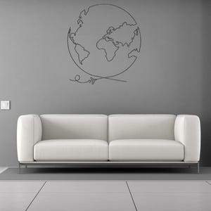Art mural carte du monde en bois - Décoration moderne inspirée des voyages avec un design d'avion - Oeuvre d'art minimaliste pour la maison et le bureau - Cadeau unique