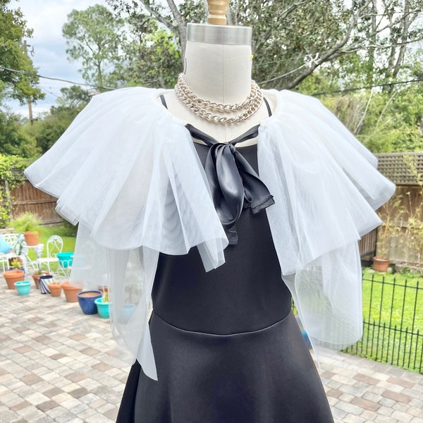 TULLE MINI CAPE/cape en tulle blanc/cape en tulle cosplay/cape en tulle princesse/cape en tulle ruban noir/fab208nyc/fab208/cape de mariée