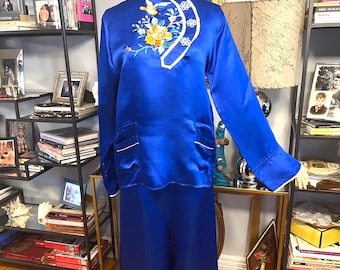 Vintage Japanischer Seidenpyjama Set: 50er Jahre Loungewear mit Blumen bestickt