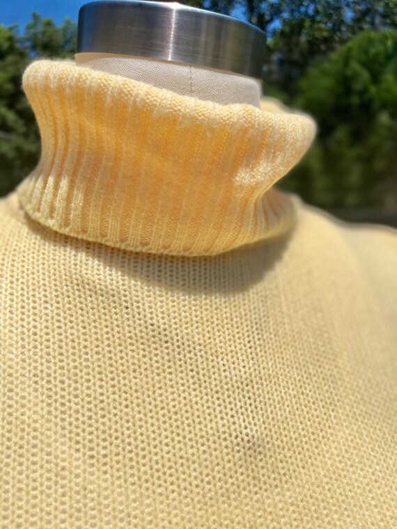 VINTAGE RUFFLE SWEATER/yellow ruffle vintage swea… - image 4