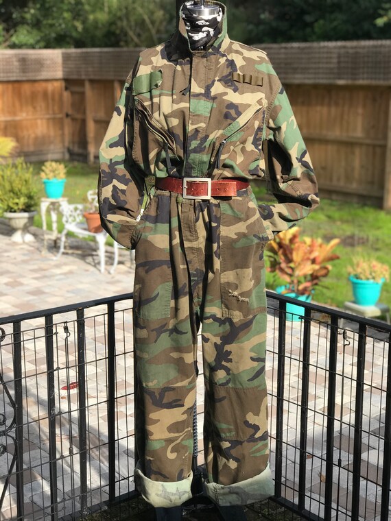 VINTAGE CAMOUFLAGE COVERALLS/camo coveralls/milita