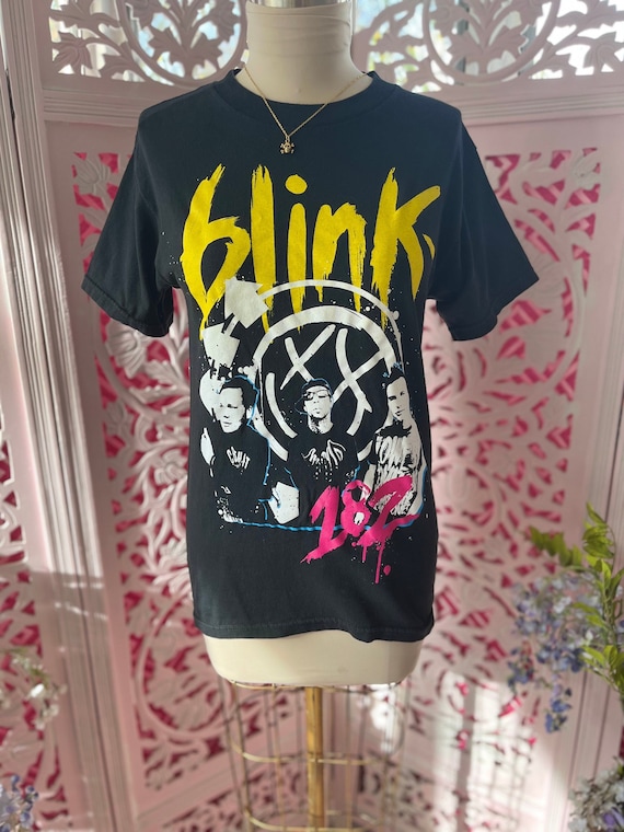 BLINK 182 SHIRT/vintage Blink 182 tour tee/rock to