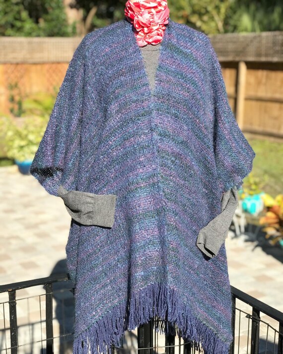 VINTAGE MOHAIR CAPE/mohair blend cape/vintage cape