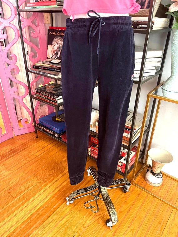 Fila or navy velour Gem