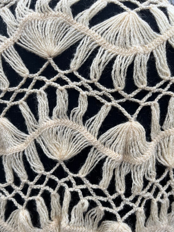VINTAGE CROCHET SHAWL/cream shawl silver thread/f… - image 6