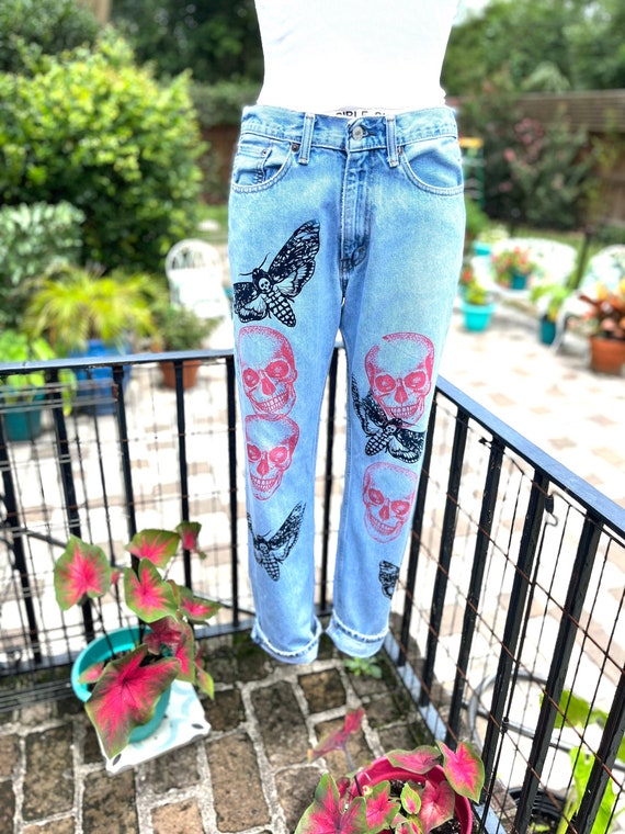 Jeans con best sale teschio