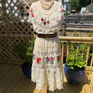 Vintage mexican peasant dress, embroidered peasant dress, cotton lace trim peasant dress, 3 tiered peasant dress, fab208nyc, 70s boho dress