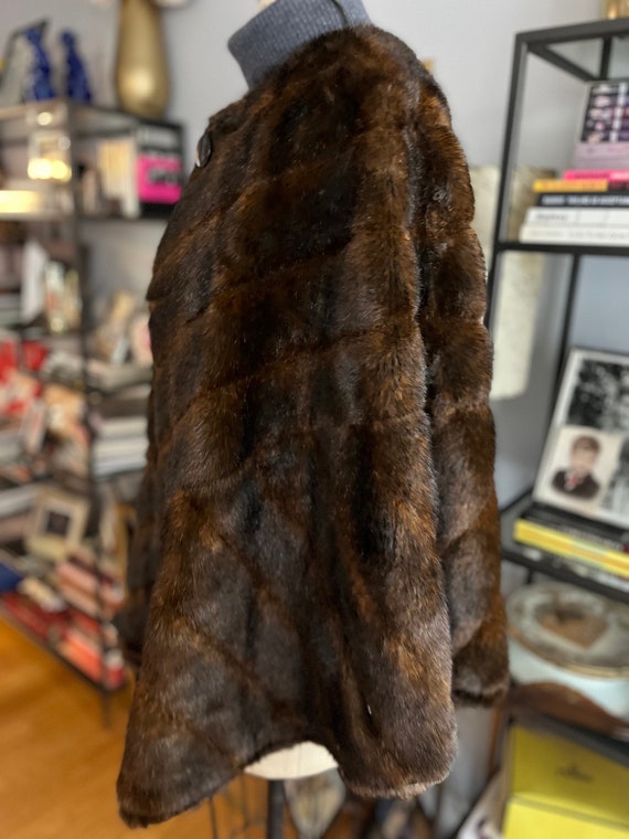 FAKE FUR CAPE/vintage Dennis Basso fake fur cape/… - image 9