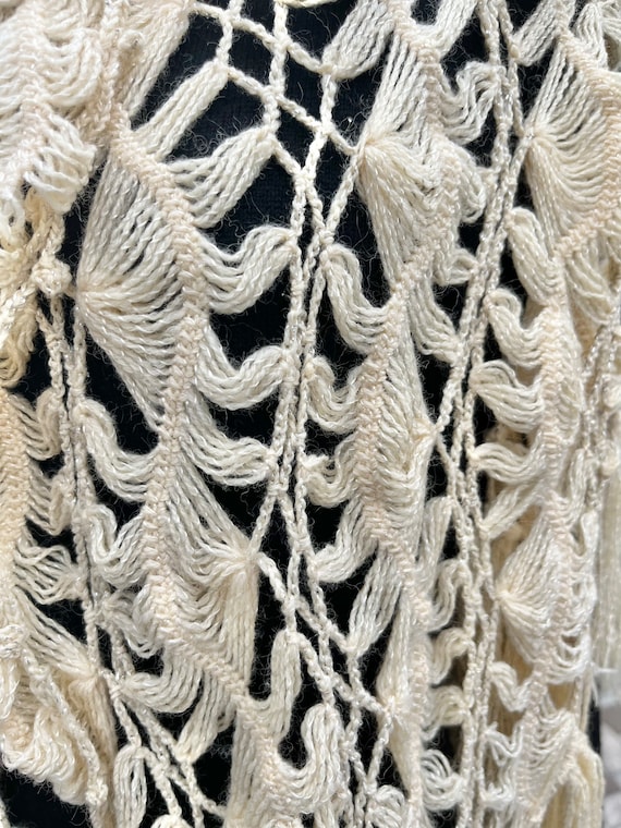 VINTAGE CROCHET SHAWL/cream shawl silver thread/f… - image 7