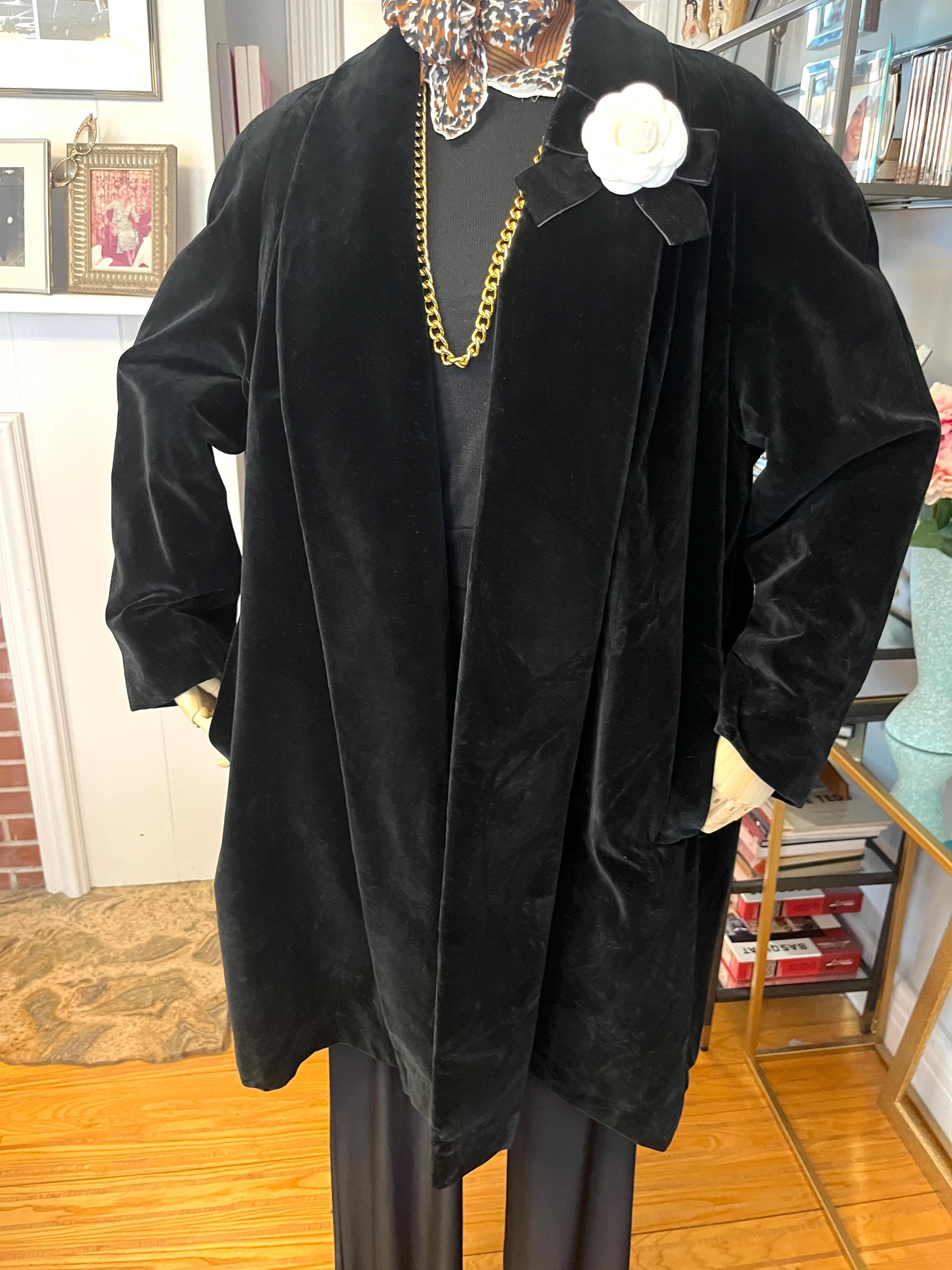 Vintage 1980s Long Winter Coat With 80s Flair & Design, ICE