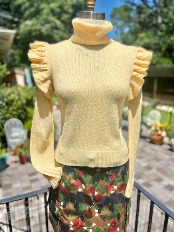 VINTAGE RUFFLE SWEATER/yellow ruffle vintage swea… - image 5