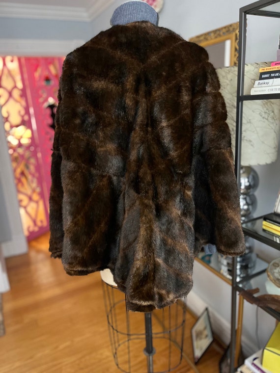 FAKE FUR CAPE/vintage Dennis Basso fake fur cape/… - image 6