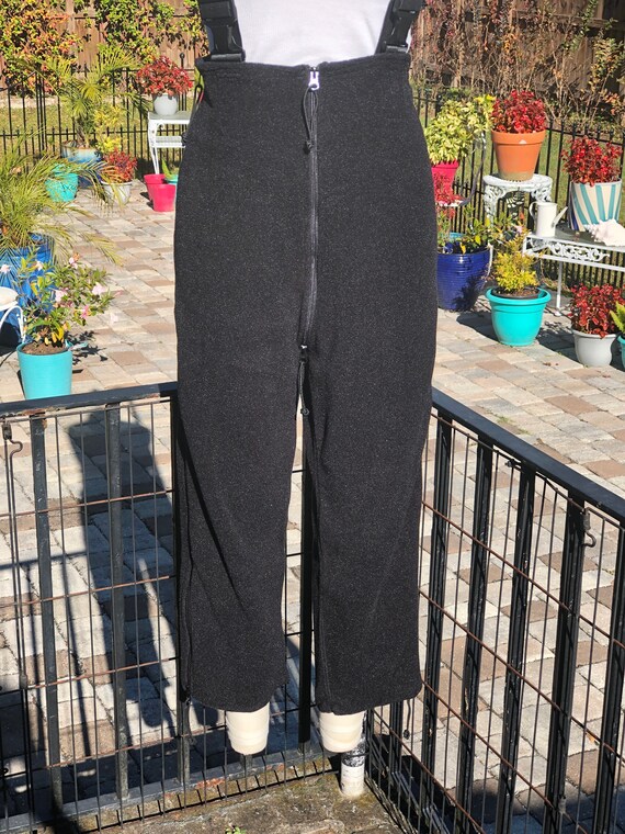 Polaire militaire noire sale