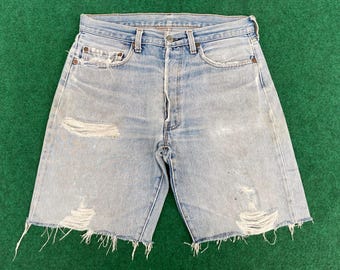 Pantalones cortos Levi's 501 Button 245 vintage, talla 32, con orillo rojo.