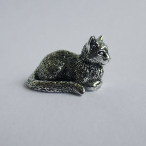 Cat figurine, solid sterling silver