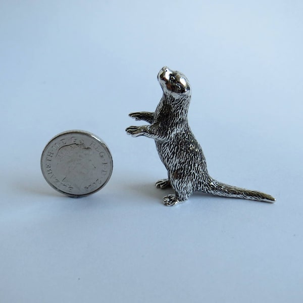 Otter standing figurine, silver