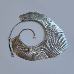 Beaten metal statement fringe necklace