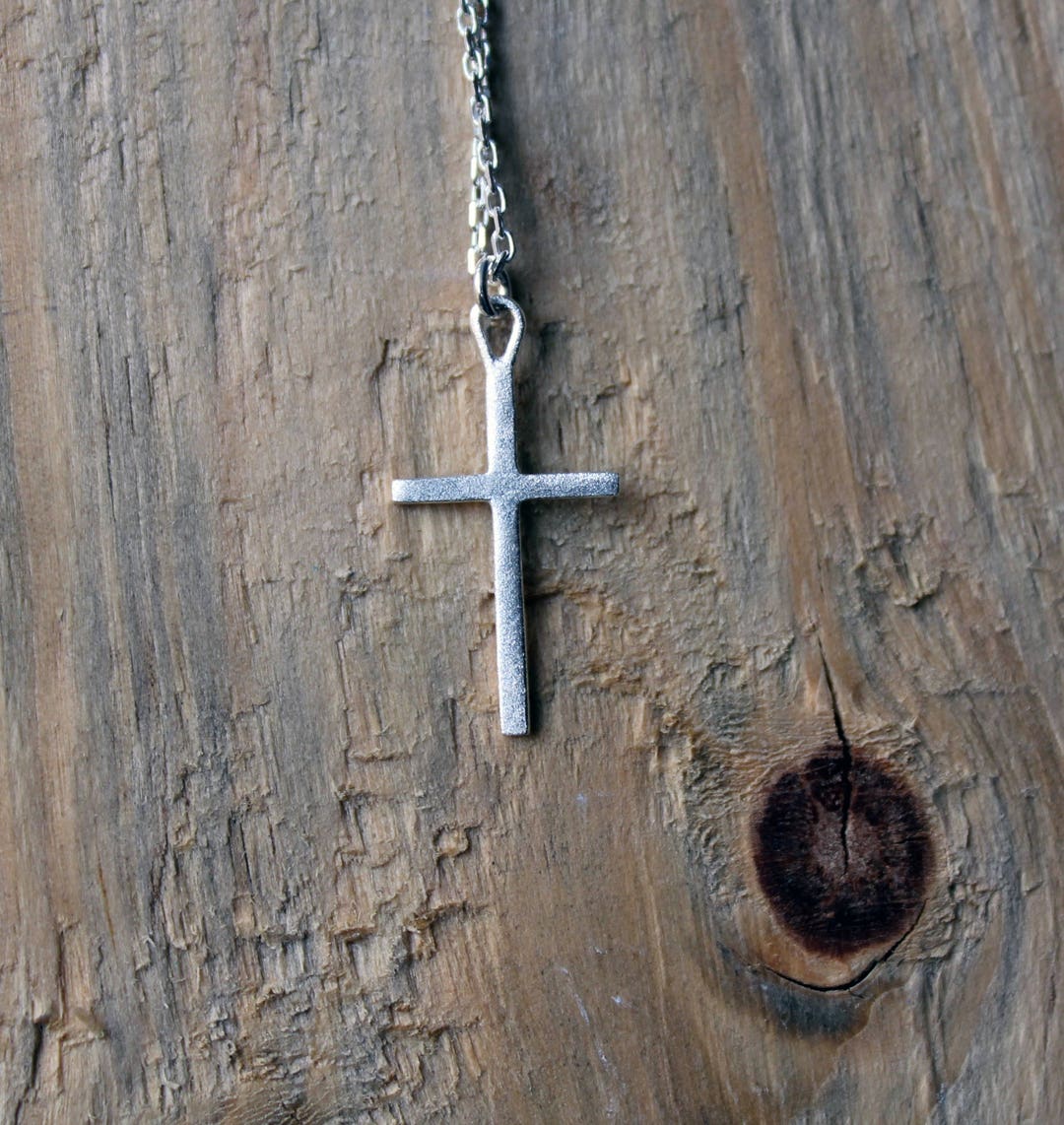 Mooi bewerkte kruishanger met diamant - Dames diamanten sieraden