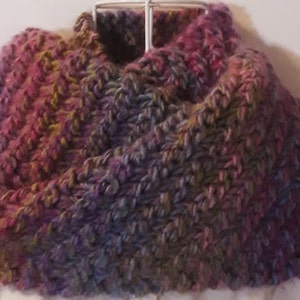 Set aus mehrfarbigem Loop und Schal