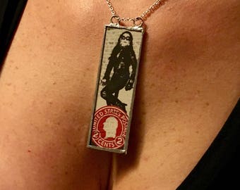 Unique en son genre récupéré vilain clochard timbre collier
