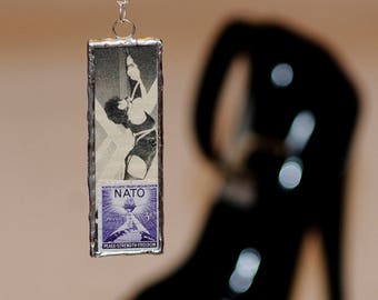 Unique en son genre récupéré vilain clochard timbre collier