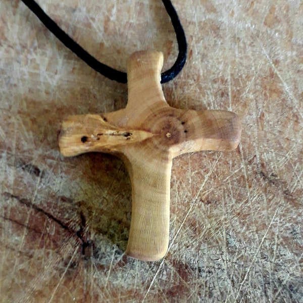 Ciondolo croce di legno di ulivo