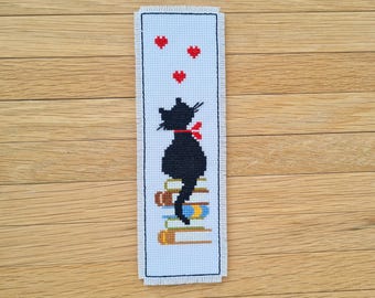 Schwarze Katze Lesezeichen Kreuzstich Muster PDF, Katze liest am Buch, sofortiger Download, Lesezeichen, XStitch Chart, Geschenk für Buchliebhaber