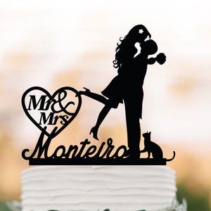 Personalized Wedding Cake topper with cat,  bride and groom with mr and mrs cake topper. custom wedding cake topper with heart decor