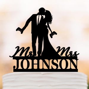 Personalized Wedding Cake Topper, Gaming Lovers Bride and Groom, Mr & Mrs Custom Topper with Controllers