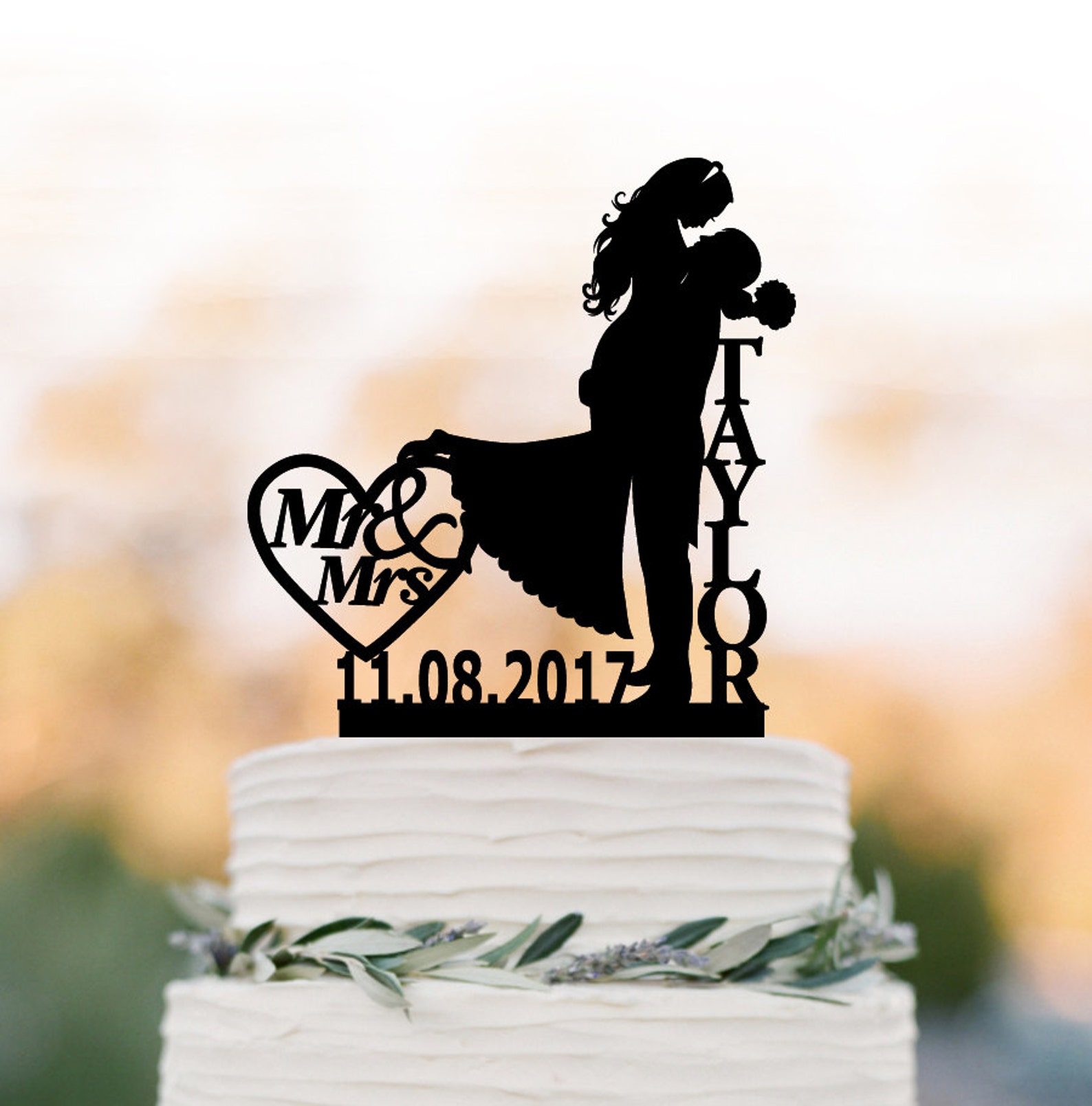 Bride and Groom Wedding Cake Topper Mr and Mrs, Silhouette Wedding Cake ...