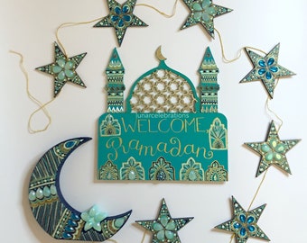 Dusk Ramadan & Eid Welcome Sign with Standing Moon and Hanging Stars Garland | Hand-Painted