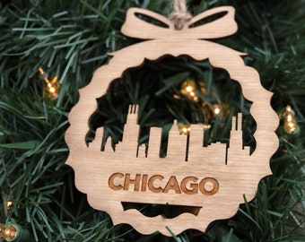 Chicago Skyline Ornament, handgemachte hölzerne Weihnachtsverzierung, Chicago Illinois neues Zuhause Geschenk