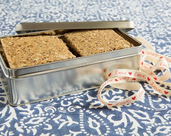 Nordic Knekkebrød Gift Tin • Organic Plant-Based Crispbread Gift Box • Healthy Handcrafted Gourmet Snack • Scandinavian Pantry Treat