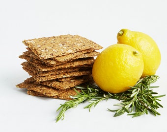 Rosemary & Lemon Knekkebrød • organic fresh baked • nordic crispbread • herbal cracker for picnic and aperitif • Scandinavian tradition