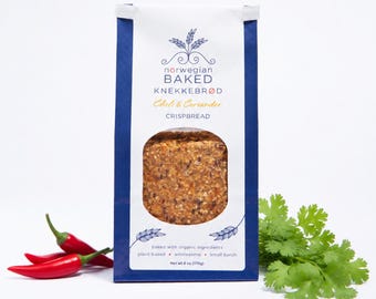 Chili & Coriander Knekkebrød • freshly baked handcrafted crispbread • seeded fiber-rich nutritious  • vegan cracker  • 2 pack