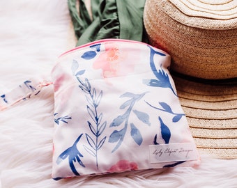 Beach Bag, Waterproof Beach Bag, Beach Bag with Zipper, Waterproof Tote, Waterproof Bag, Bee Bag, Wet Bag, Dry Bag, Swim Bag, Wrist Bag