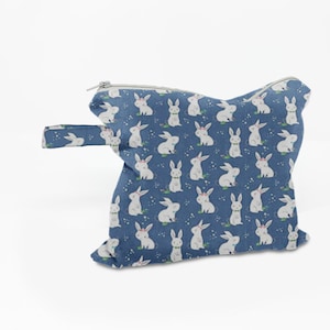 Bunny Bag, Bunny Fabric, Bunny Gifts, Wet Bag Baby, Wet Bag, Wet Bag Diaper, Baby Shower Gift, Cloth Pad, Eco Friendly Gift, Makeup Storage