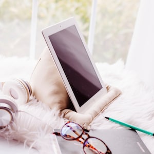 Electronic Holder, Electronic Gifts, Electronic Organizer, Book Holder, Phone Holder, iPad Stand, Tablet Pillow, iPad Pillow, Book Pillow